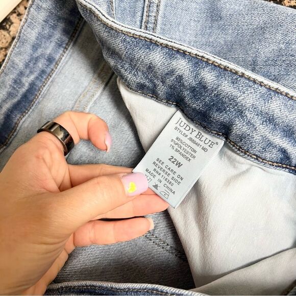 Judy Blue Bootcut Stretch Womens 22W Distressed Raw Hem Relaxed Fit Denim Jeans - Picture 5 of 6